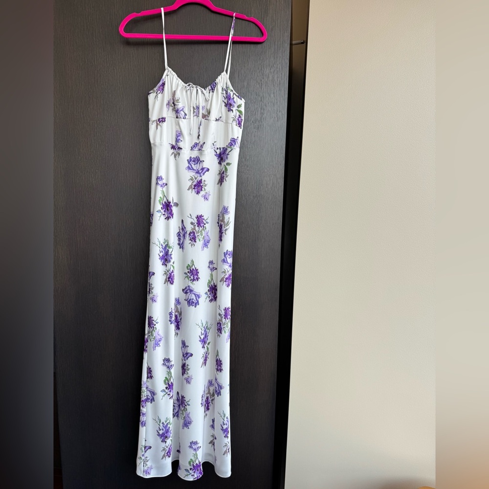 Favorite Daughter Dress with Floral Accents, size 4. Very flattering, Worn once
